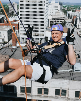 MacLellan employee Bill Wilkins visited Louisville, Kentucky to rappel down an 18-story building to raise money for Gilda’s Club.