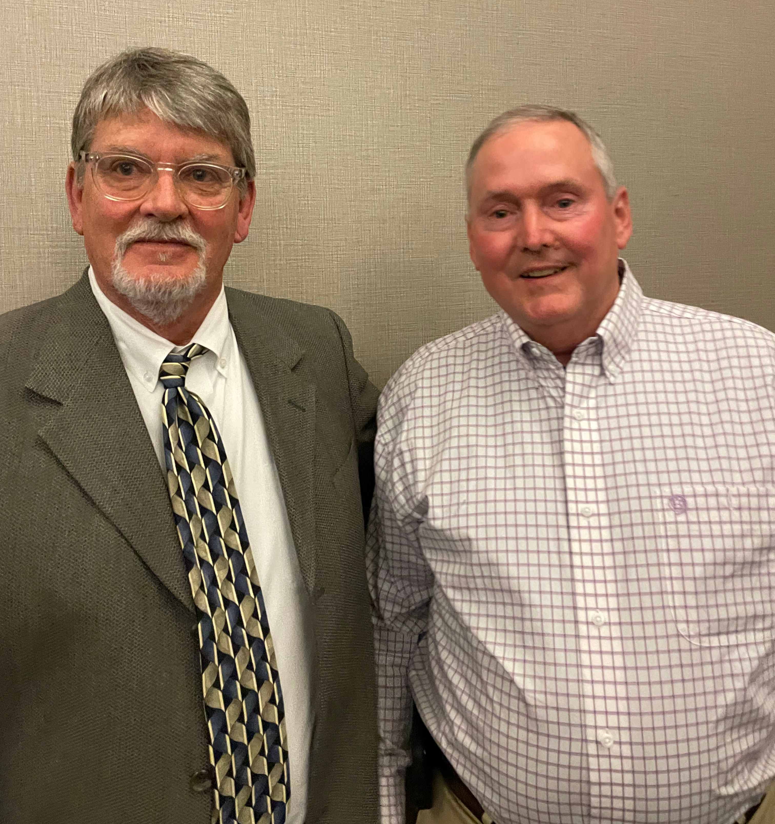 John McDowell is awarded with the 2022 MacLellan Leadership Award